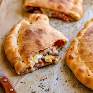 Pizza Calzone