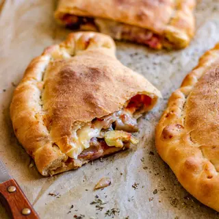 Pizza Calzone